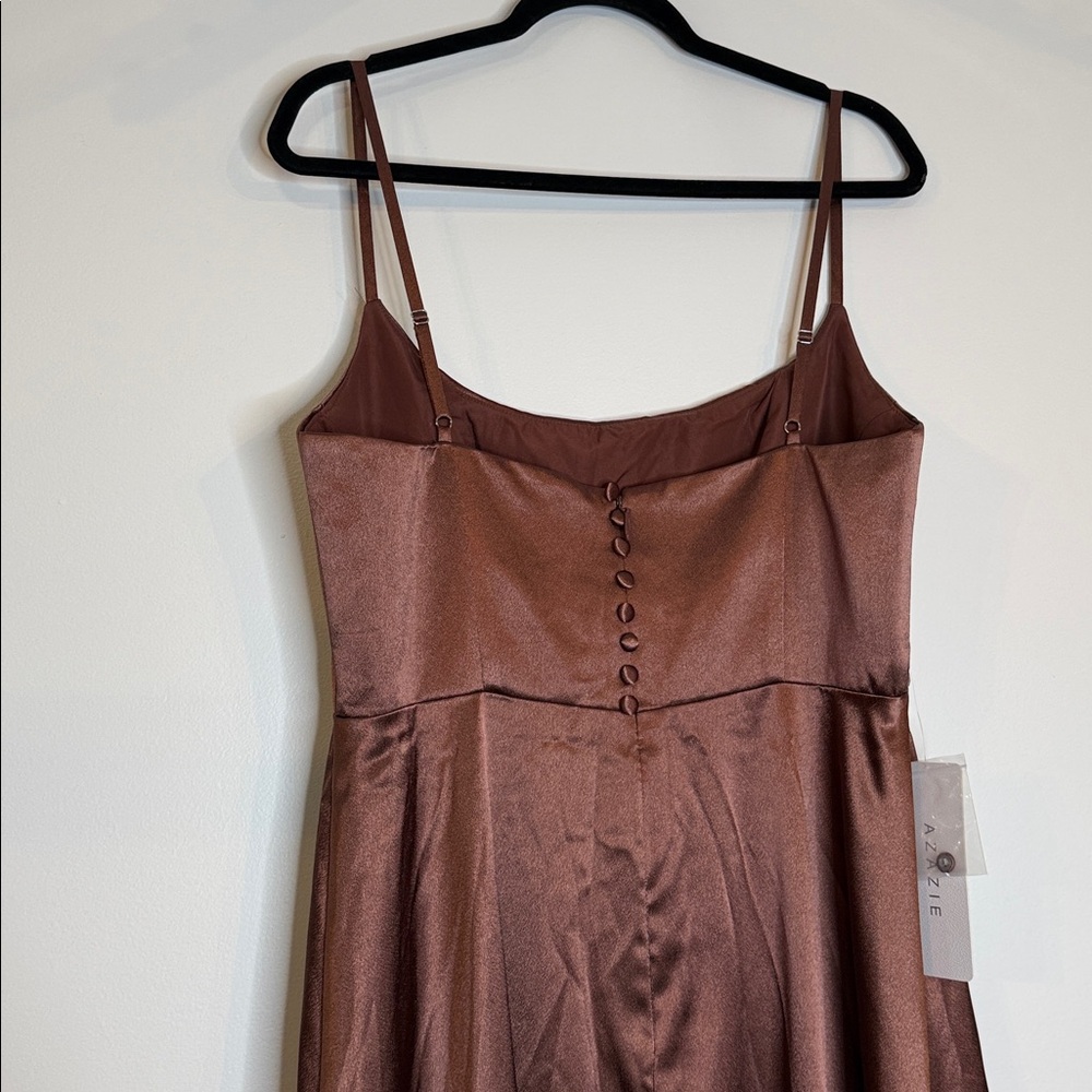NWT Azazie Halsey Espresso A-Line Side Slit Metallic Satin Dress size 14 - Picture 6 of 12
